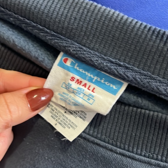 Extra cropped Champion sweater - Picture 3 of 4